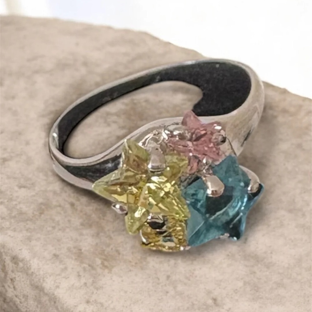 New! Crystal Star Shaped Cluster Ring. Size 9